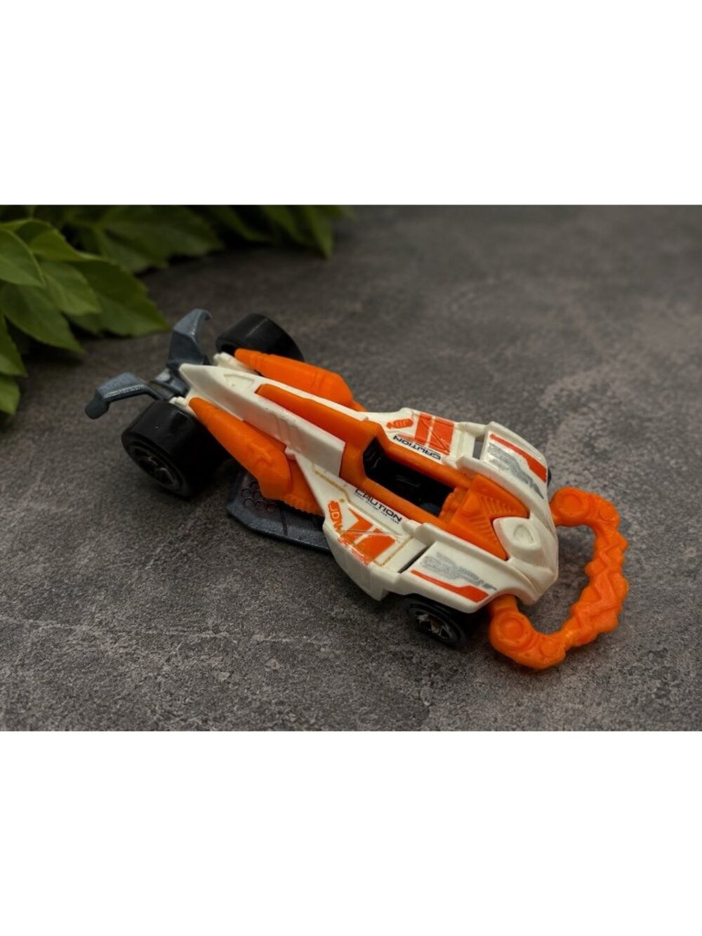 Hot Wheels Wattzup HW City Future Fleet White Orange Diecast Car 2013 Mattel